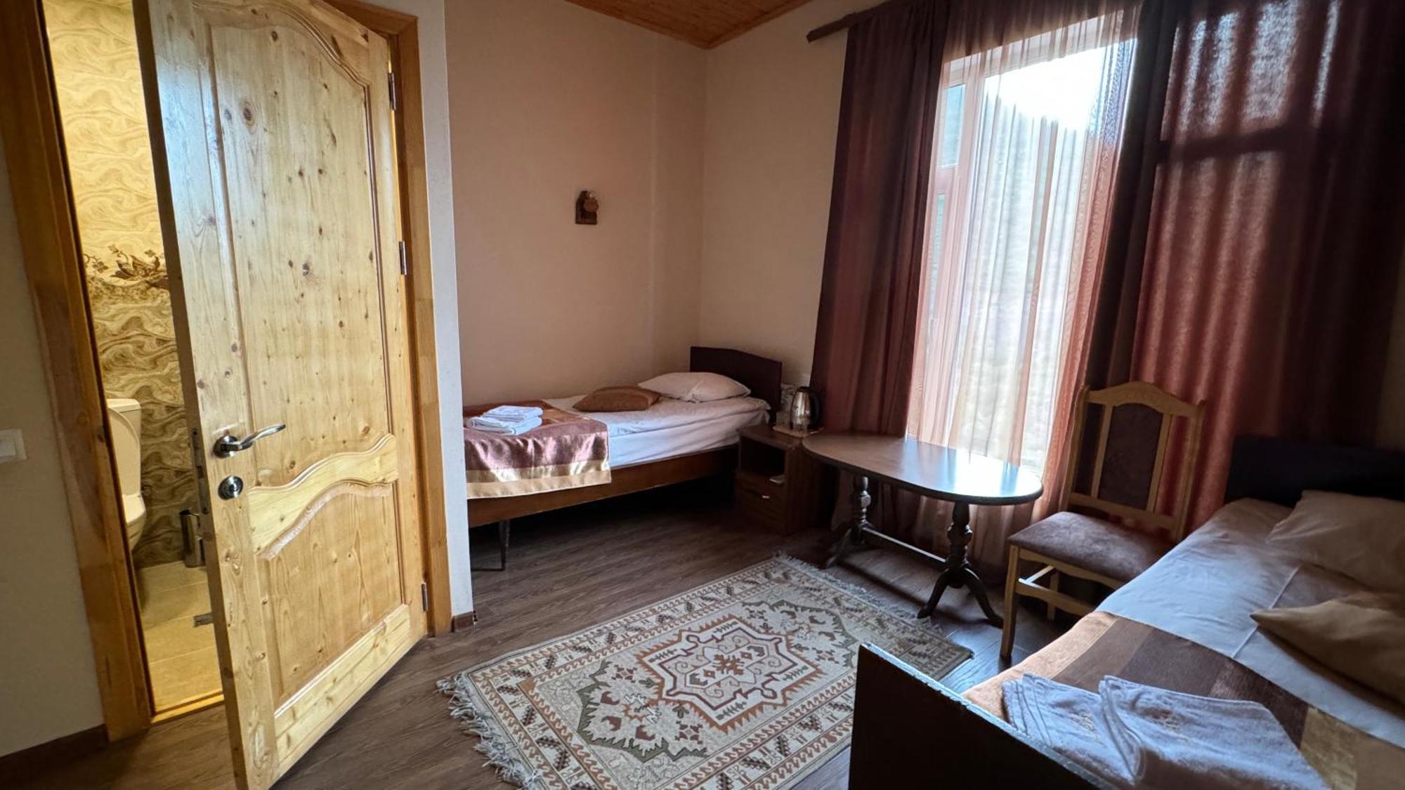 Kirch Hotel & Restaurant 고리스 외부 사진