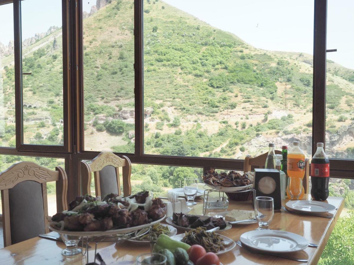 Kirch Hotel & Restaurant 고리스 외부 사진